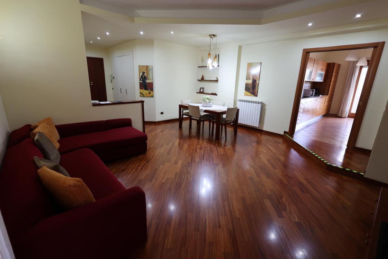 דירות נאפולי Casa Diocleziano מראה חיצוני תמונה